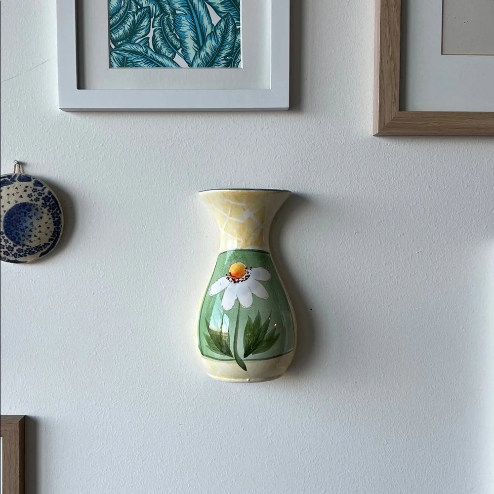 Vintage Ceramic Floral Wall Pocket Vase - Picture 16 of 16